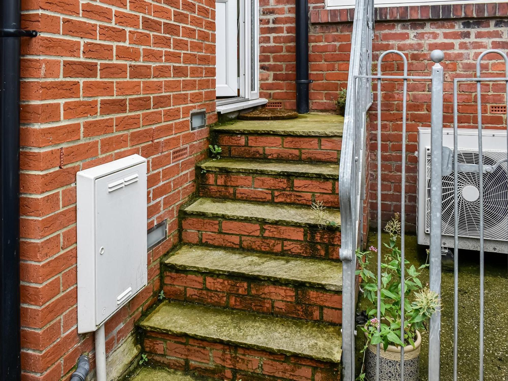 Railway Sleepers Holiday home London