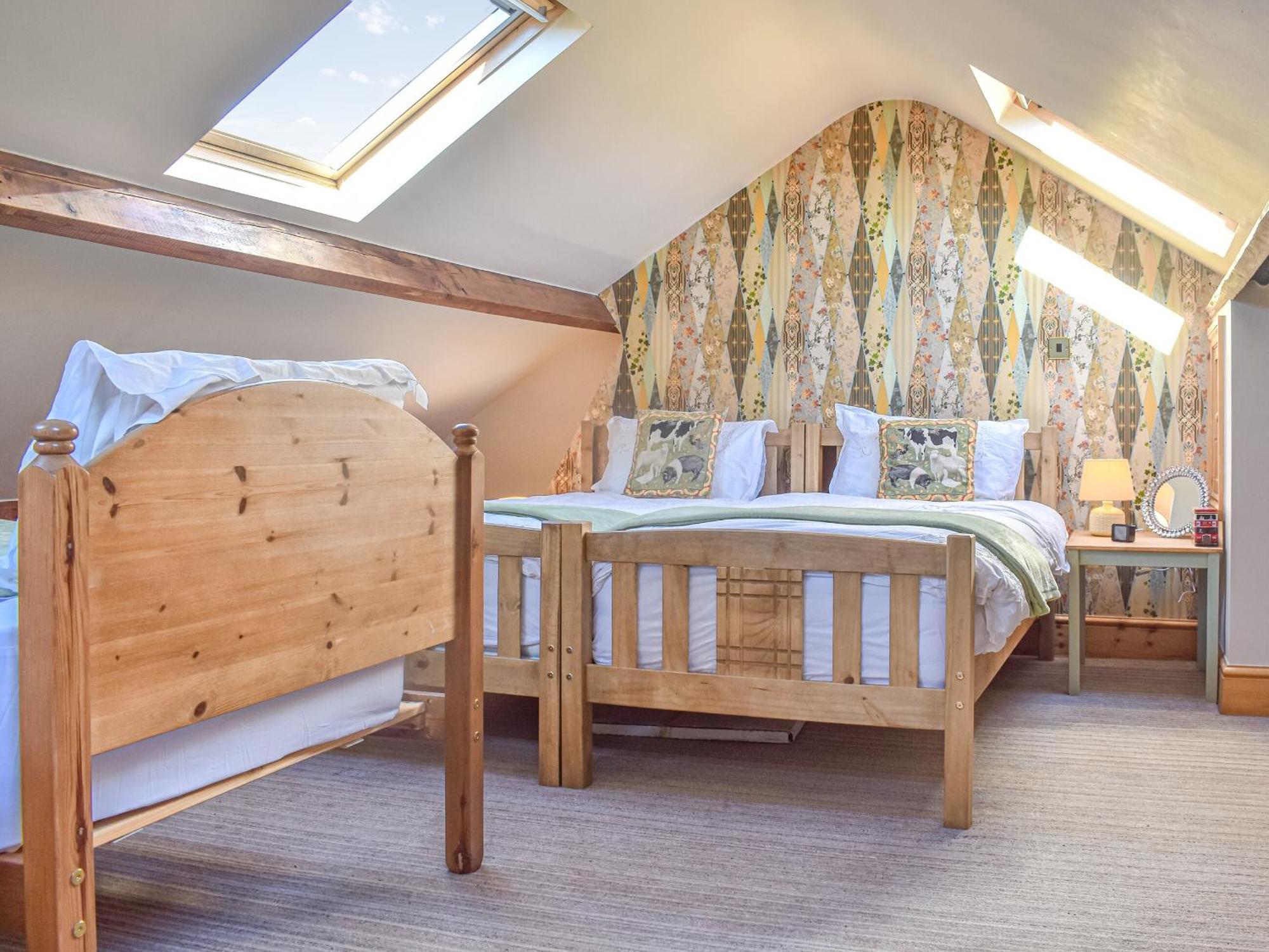Railway Sleepers Holiday home *
